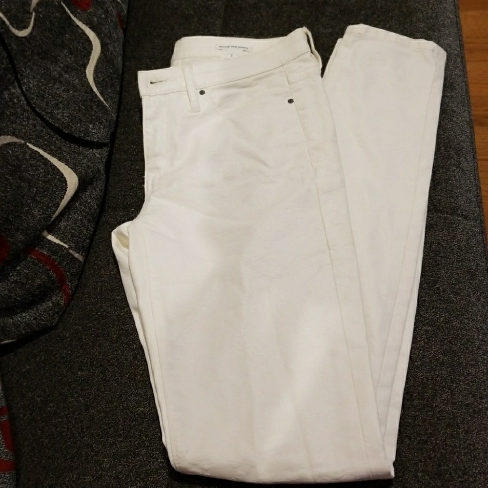 Club Monaco part